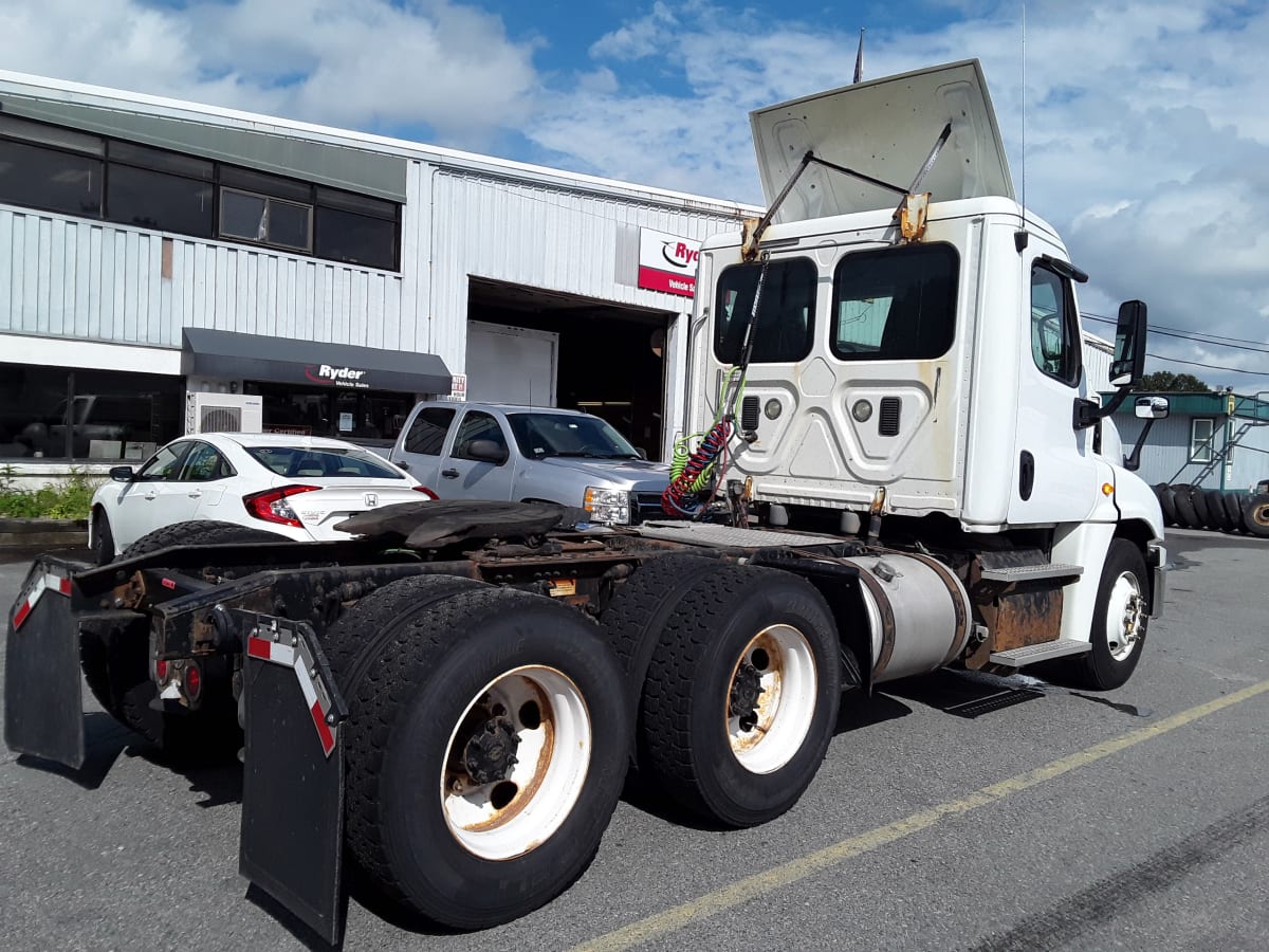 2015 Freightliner/Mercedes CASCADIA 125 375847