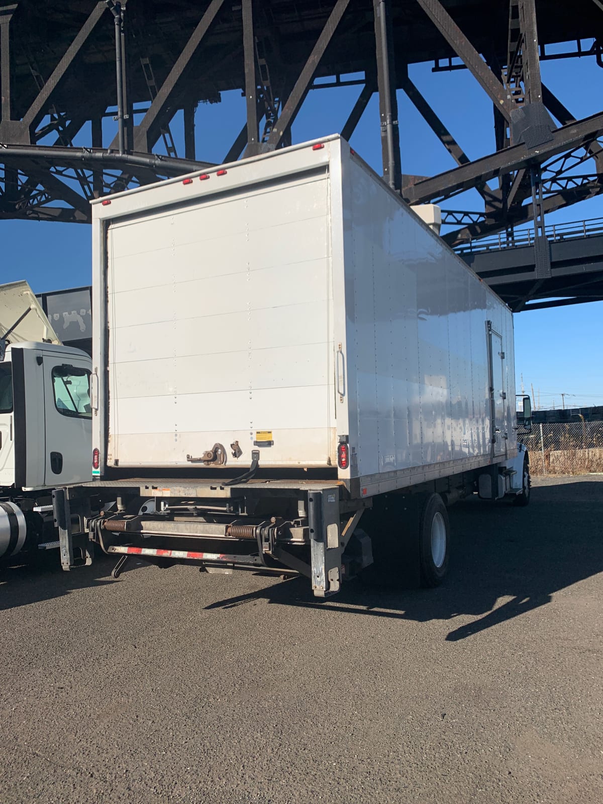 2016 Freightliner/Mercedes M2 106 378280