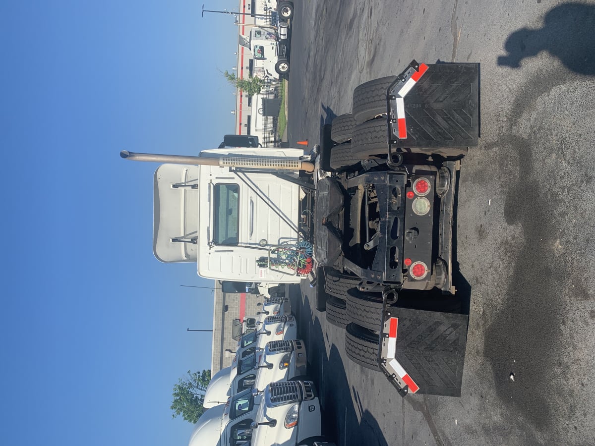 2015 Volvo VNL64TRACTOR 379145