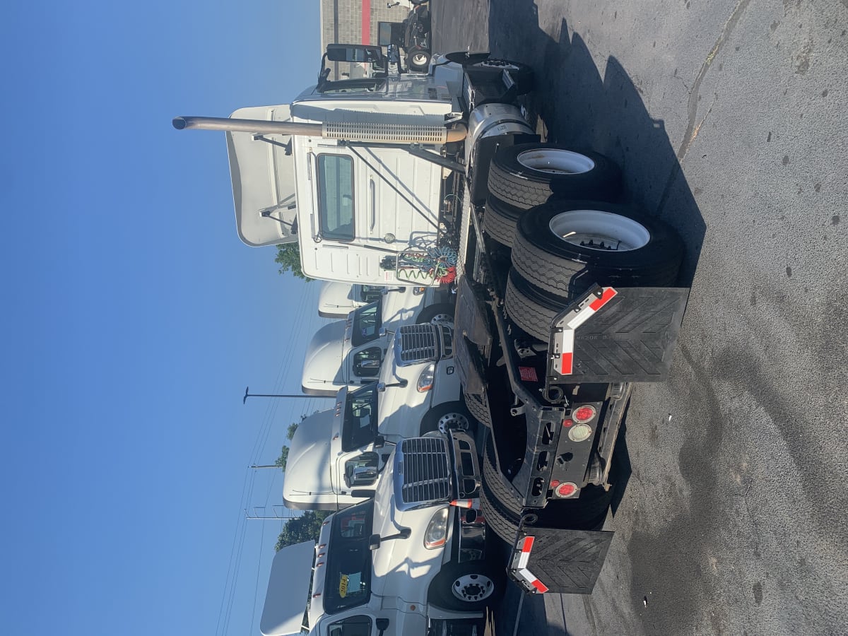 2015 Volvo VNL64TRACTOR 379145