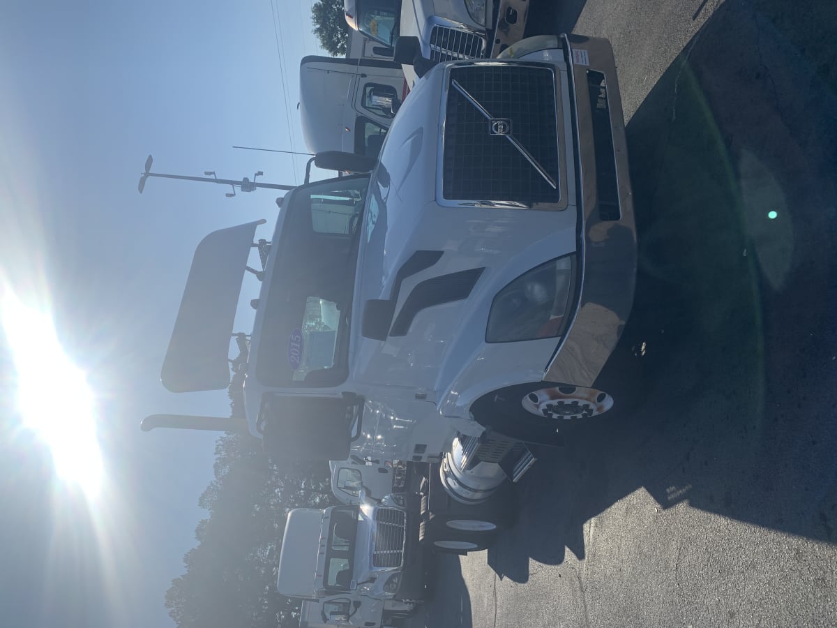 2015 Volvo VNL64TRACTOR 379145