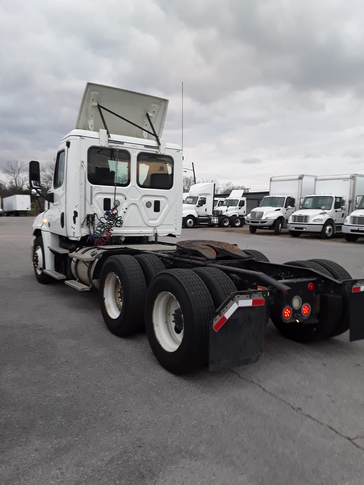 2016 Freightliner/Mercedes CASCADIA 125 381683