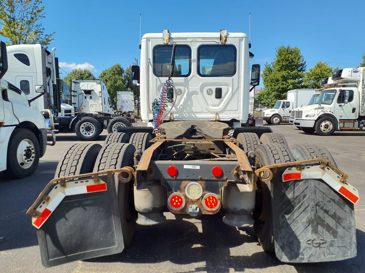 2016 Freightliner/Mercedes CASCADIA 125 381701