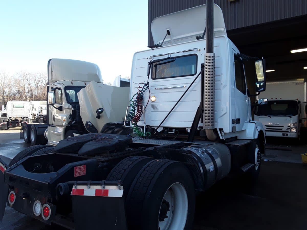 2016 Volvo VNL42TRACTOR 384156