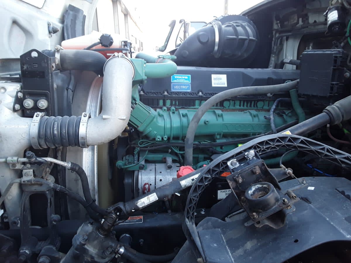 2016 Volvo VNL42TRACTOR 384156