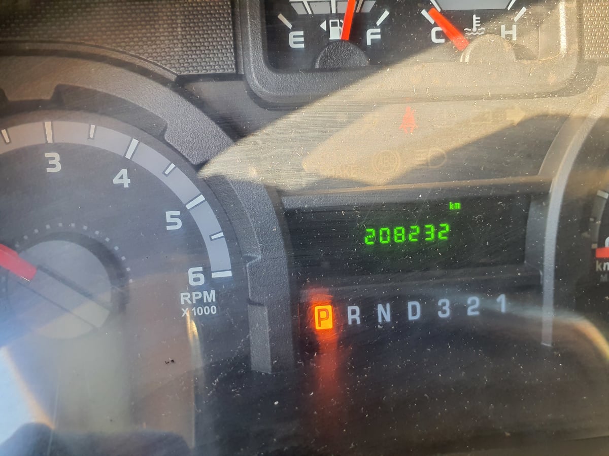 2015 Ford Motor Company E450 385432