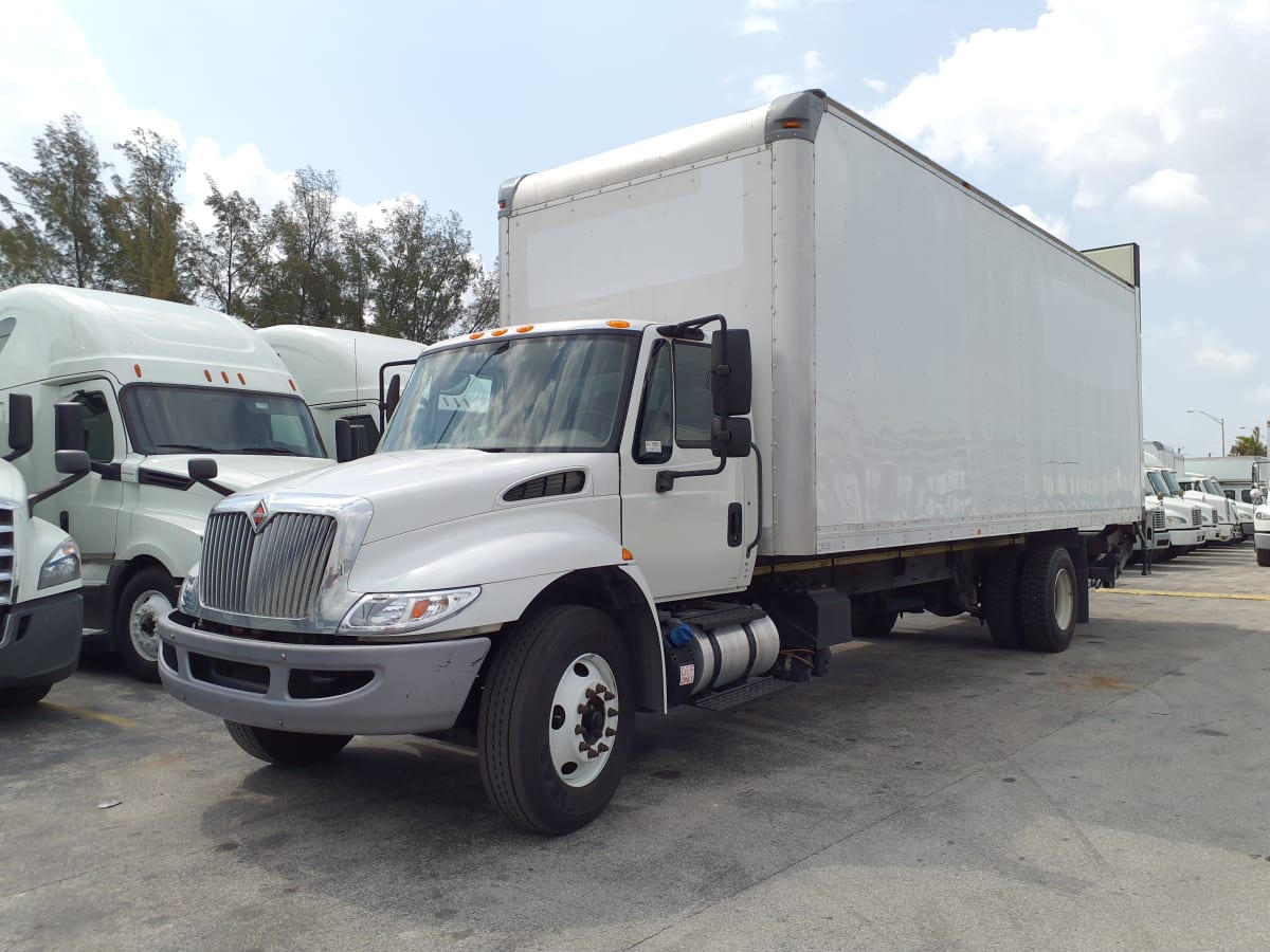 2016 Navistar International 4300 386302