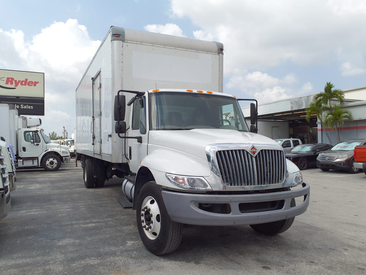 2016 Navistar International 4300 386302