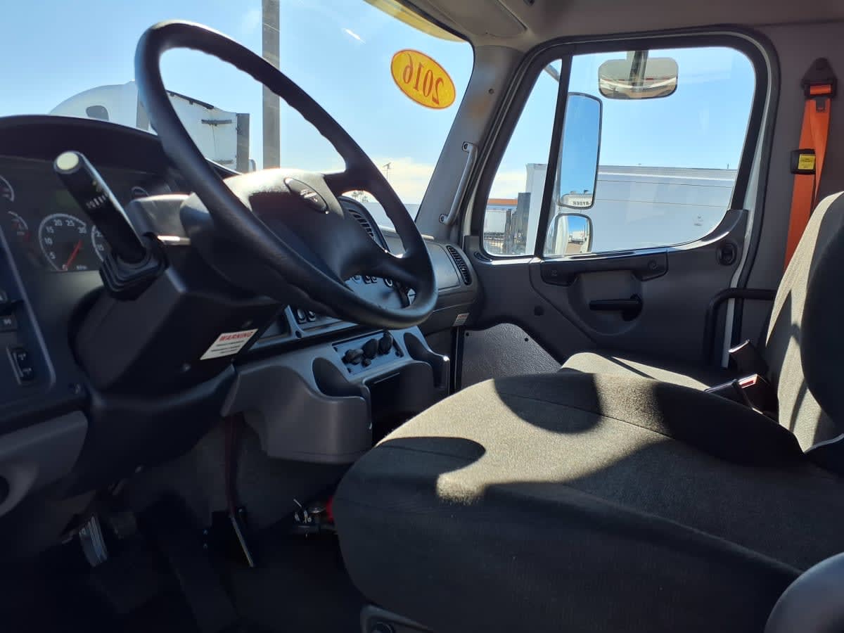 2016 Freightliner/Mercedes M2 106 387185