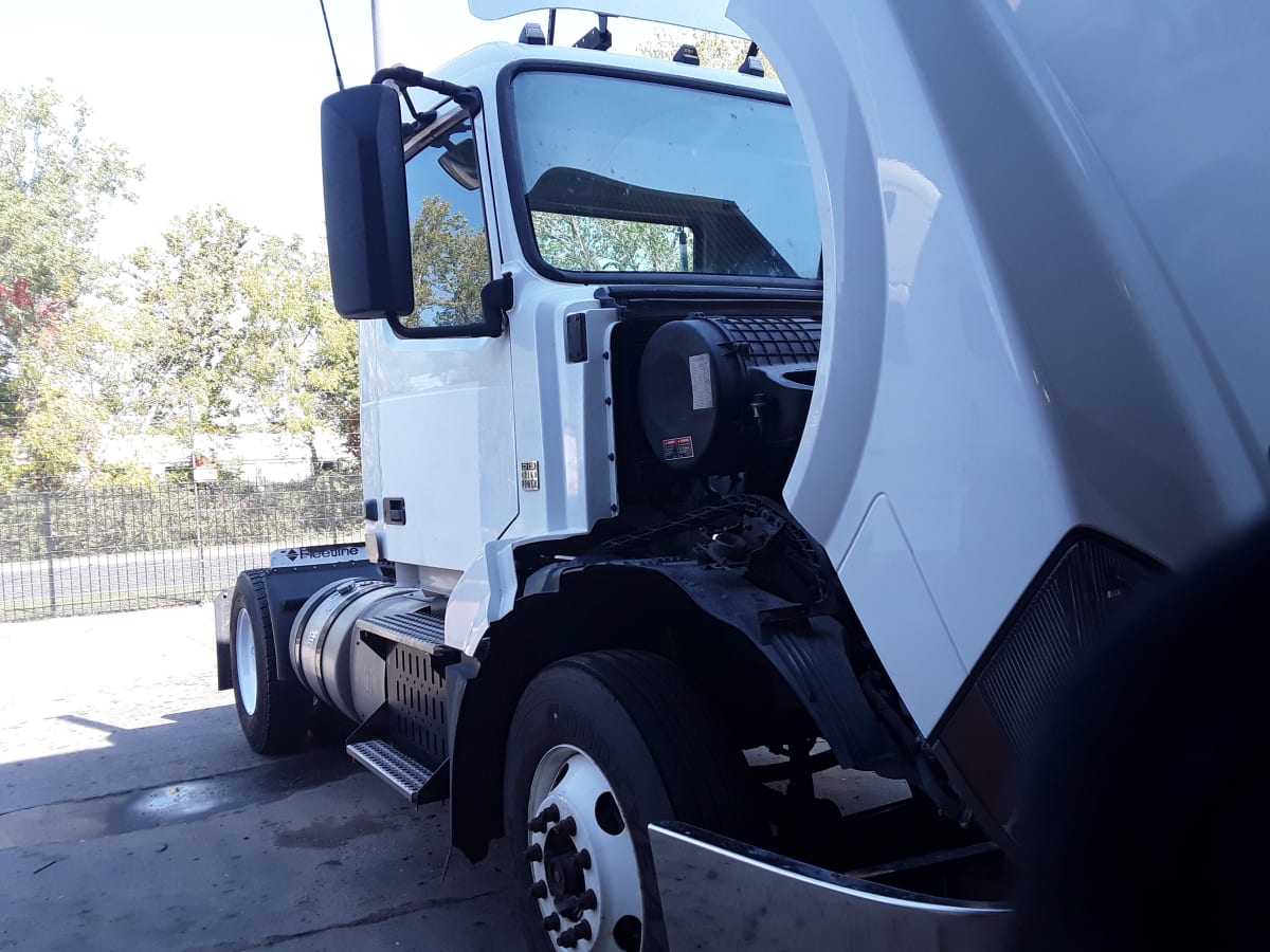 2016 Volvo VNL42TRACTOR 387623