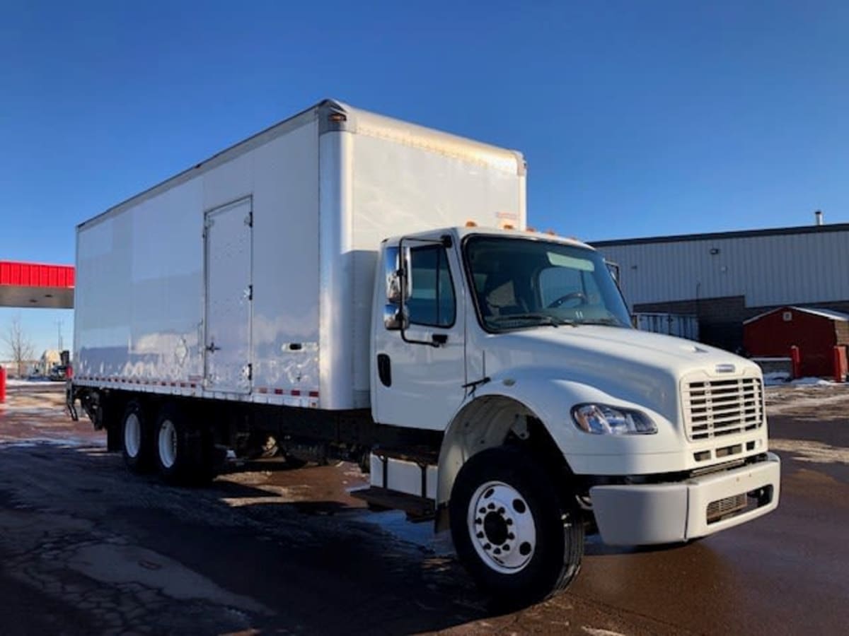 2016 Freightliner/Mercedes M2 106 389940