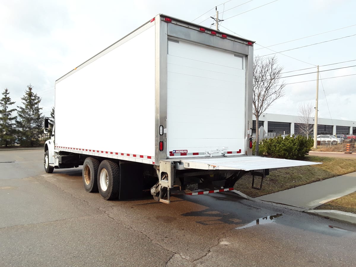 2016 Freightliner/Mercedes M2 106 390487