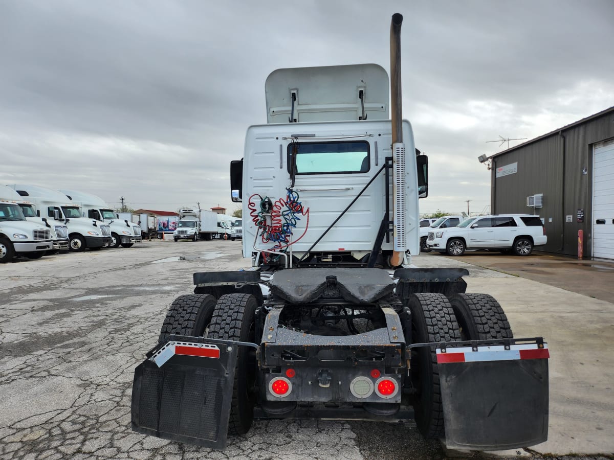 2016 Volvo VNL42TRACTOR 391811