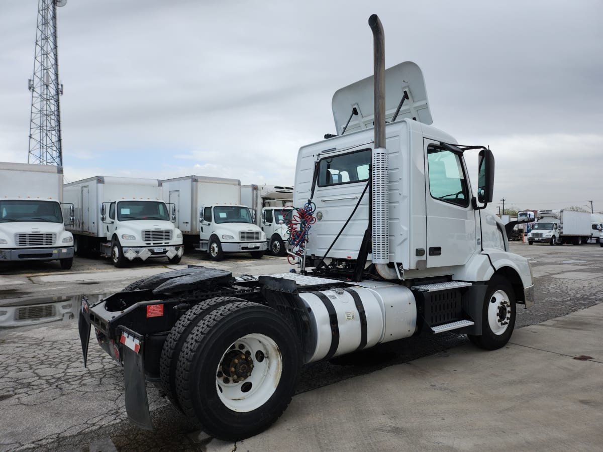 2016 Volvo VNL42TRACTOR 391811