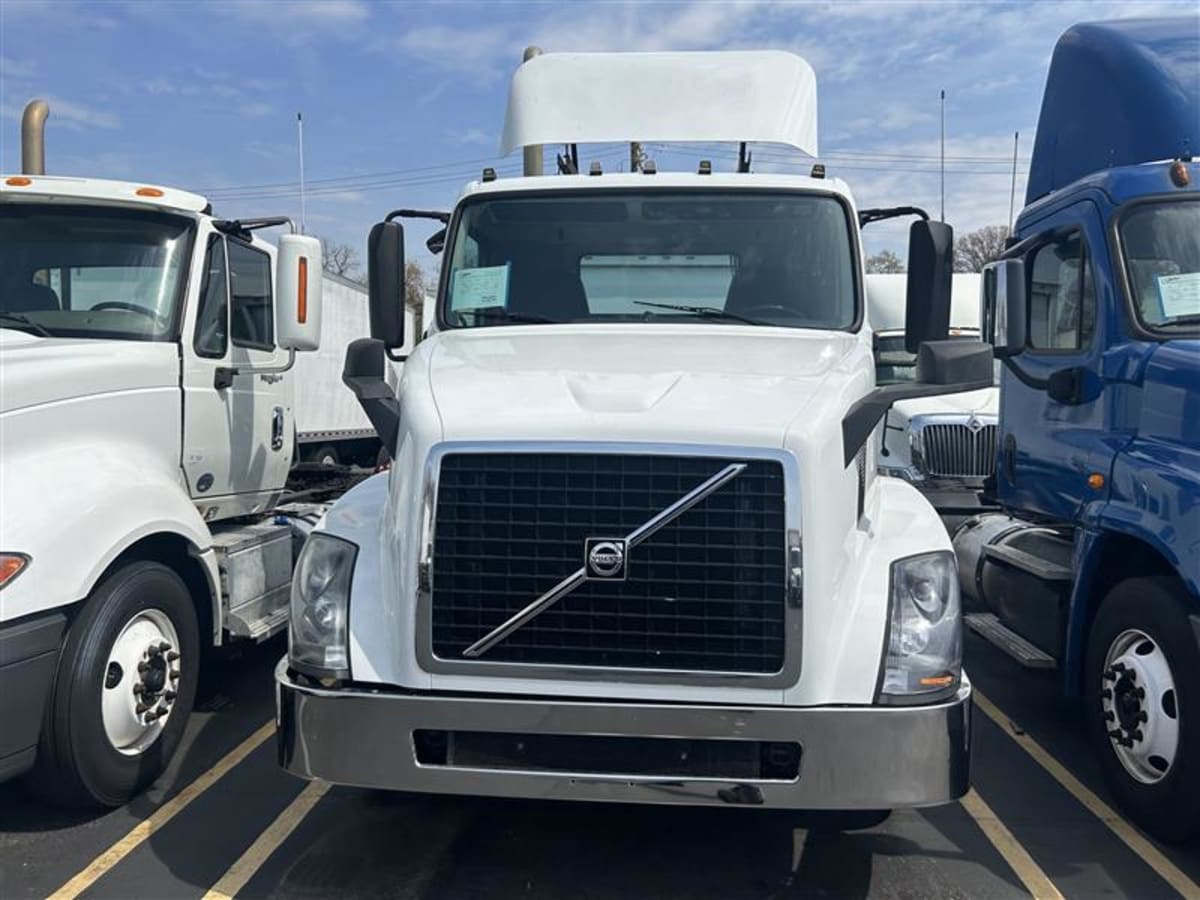 2016 Volvo VNL42TRACTOR 392109