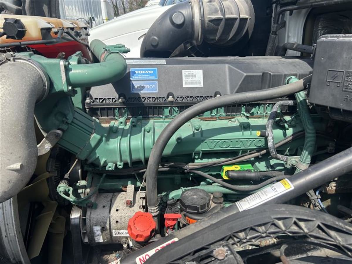 2016 Volvo VNL42TRACTOR 392109