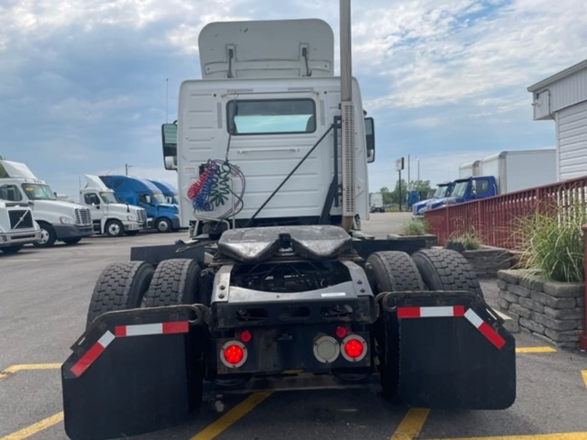 2016 Volvo VNL42TRACTOR 392144