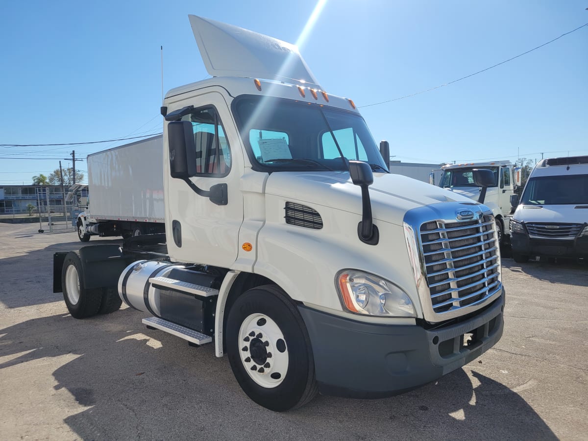 2016 Freightliner/Mercedes CASCADIA 113 393224