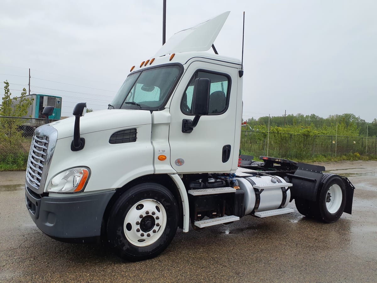 2016 Freightliner/Mercedes CASCADIA 113 393230