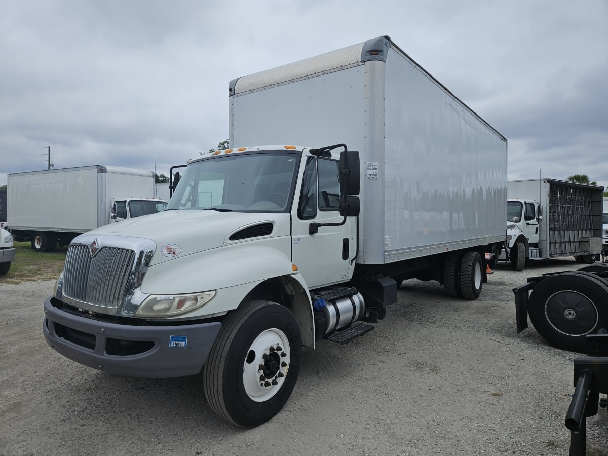 2016 Navistar International 4300 393896