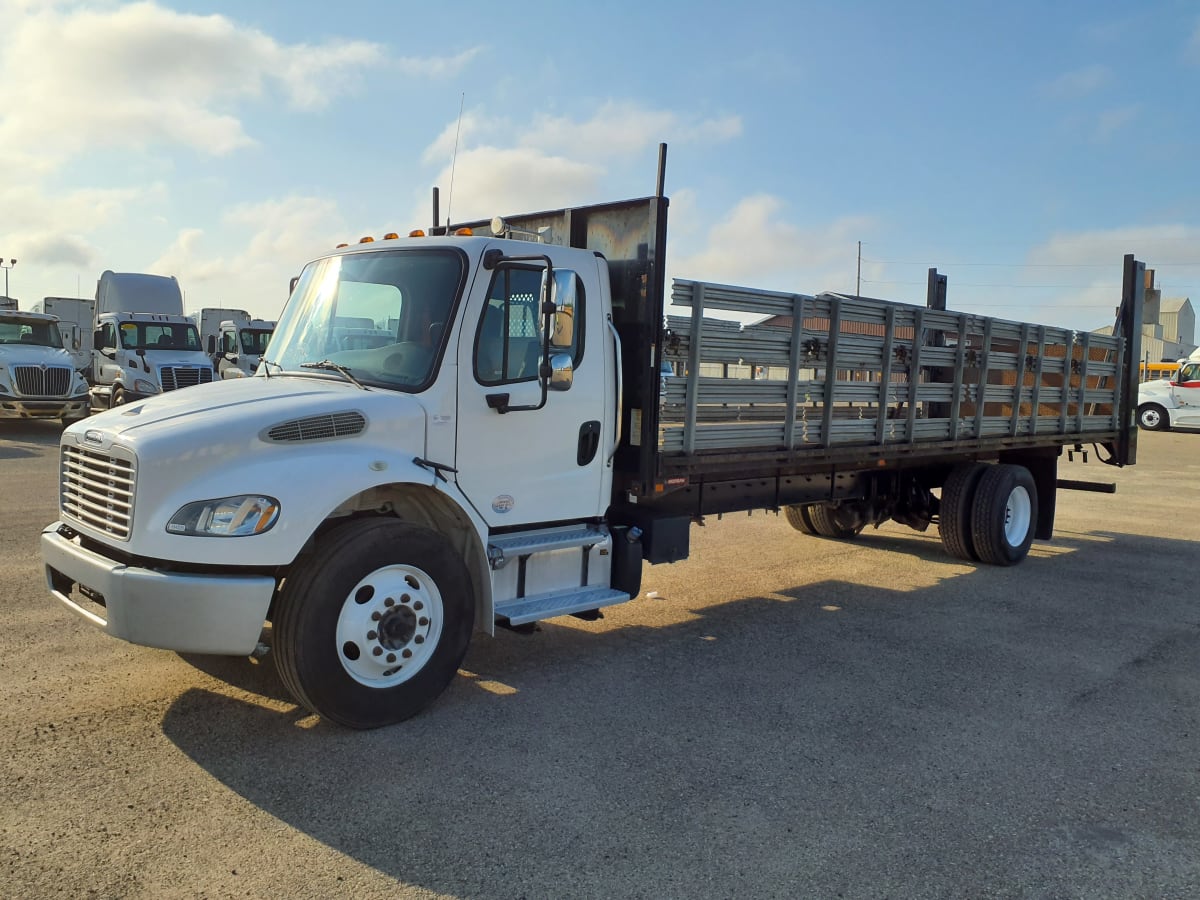 Freightliner/Mercedes M2 106 VEH-394225