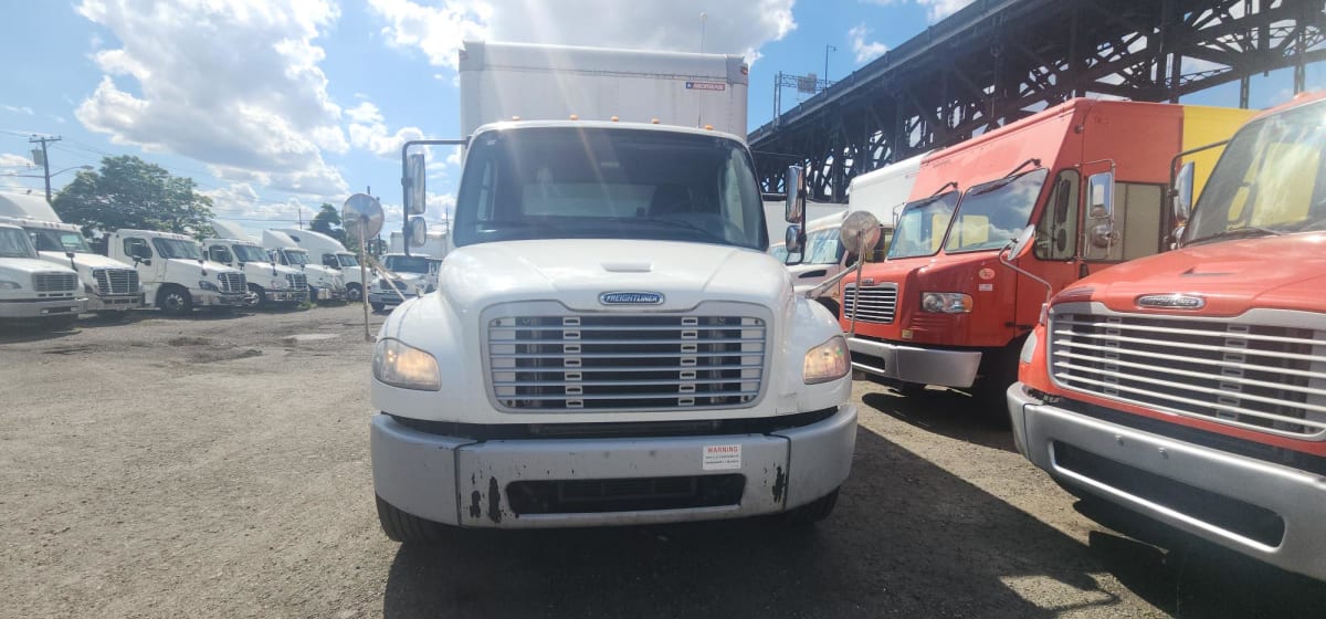 2016 Freightliner/Mercedes M2 106 394611