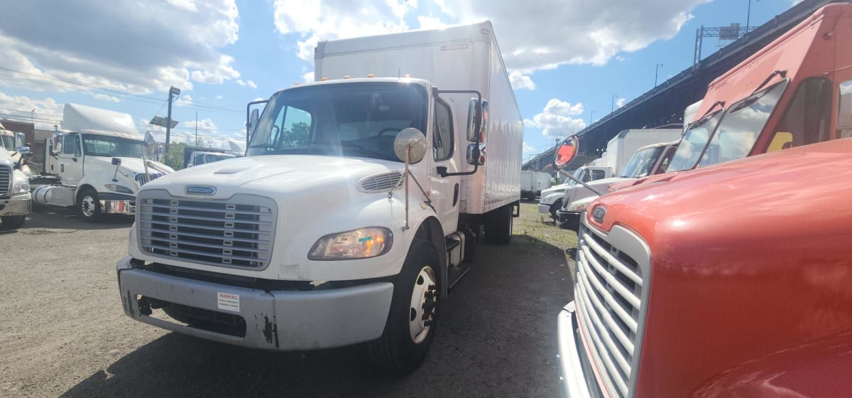 2016 Freightliner/Mercedes M2 106 394611