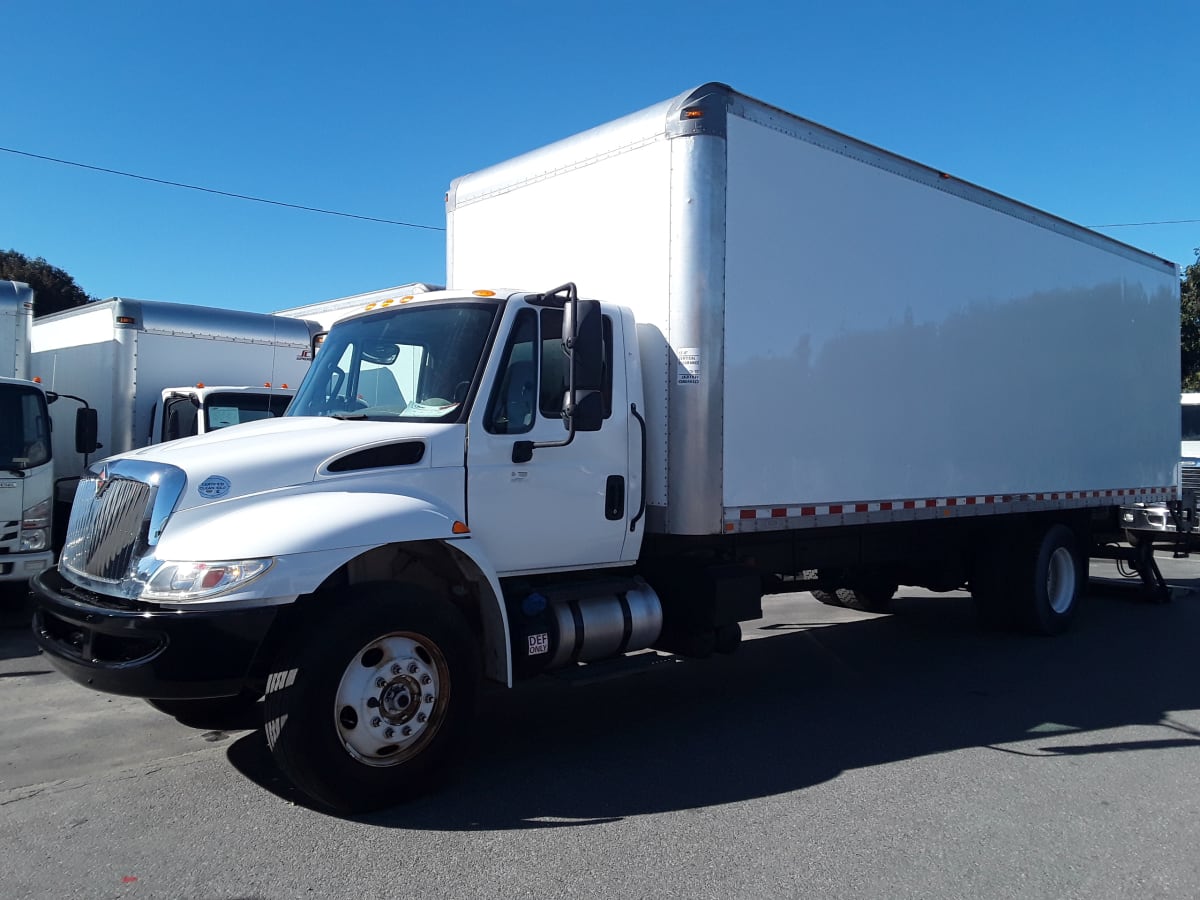 2016 Navistar International 4300 395310