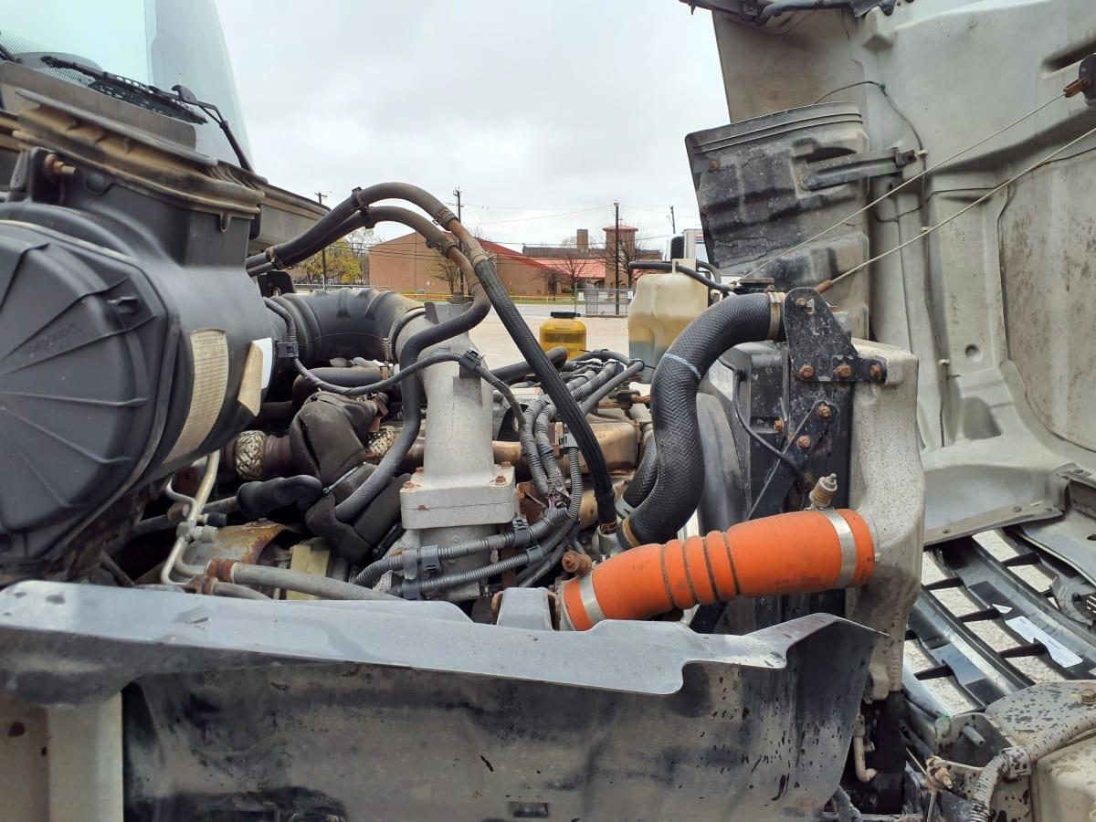 2016 Hino HINO 268 395312