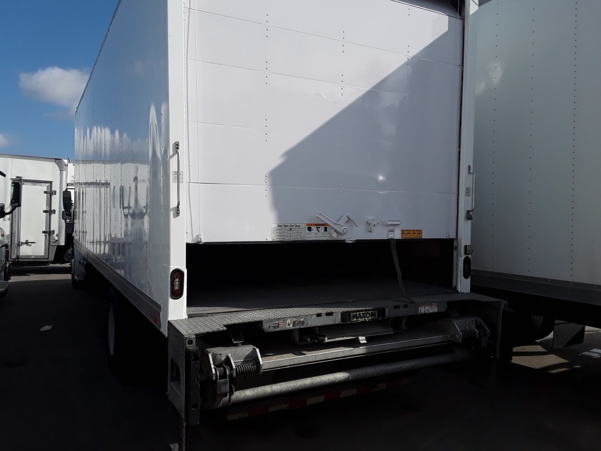 2016 Freightliner/Mercedes M2 106 395830