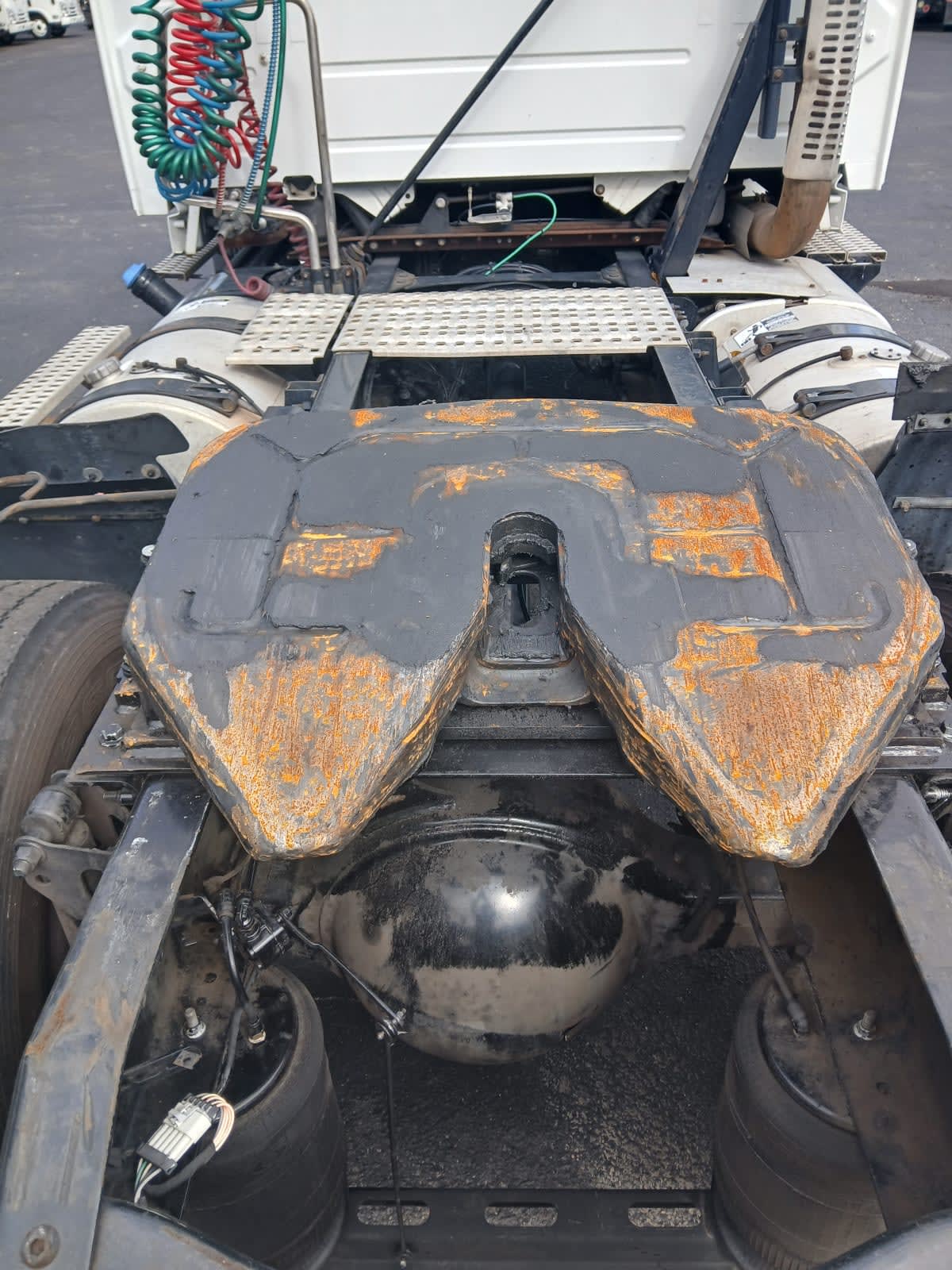 2016 Volvo - image 11