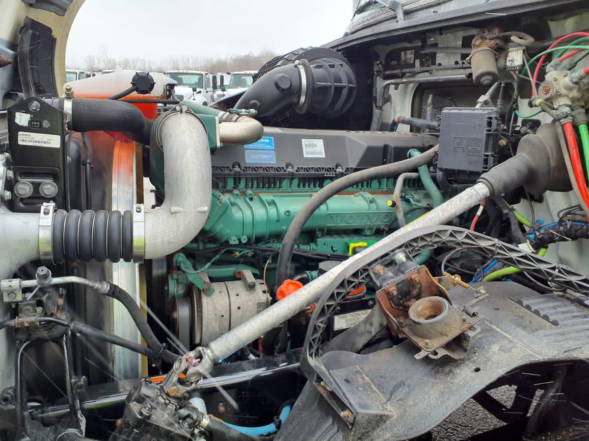 2016 Volvo VNL42TRACTOR 396888