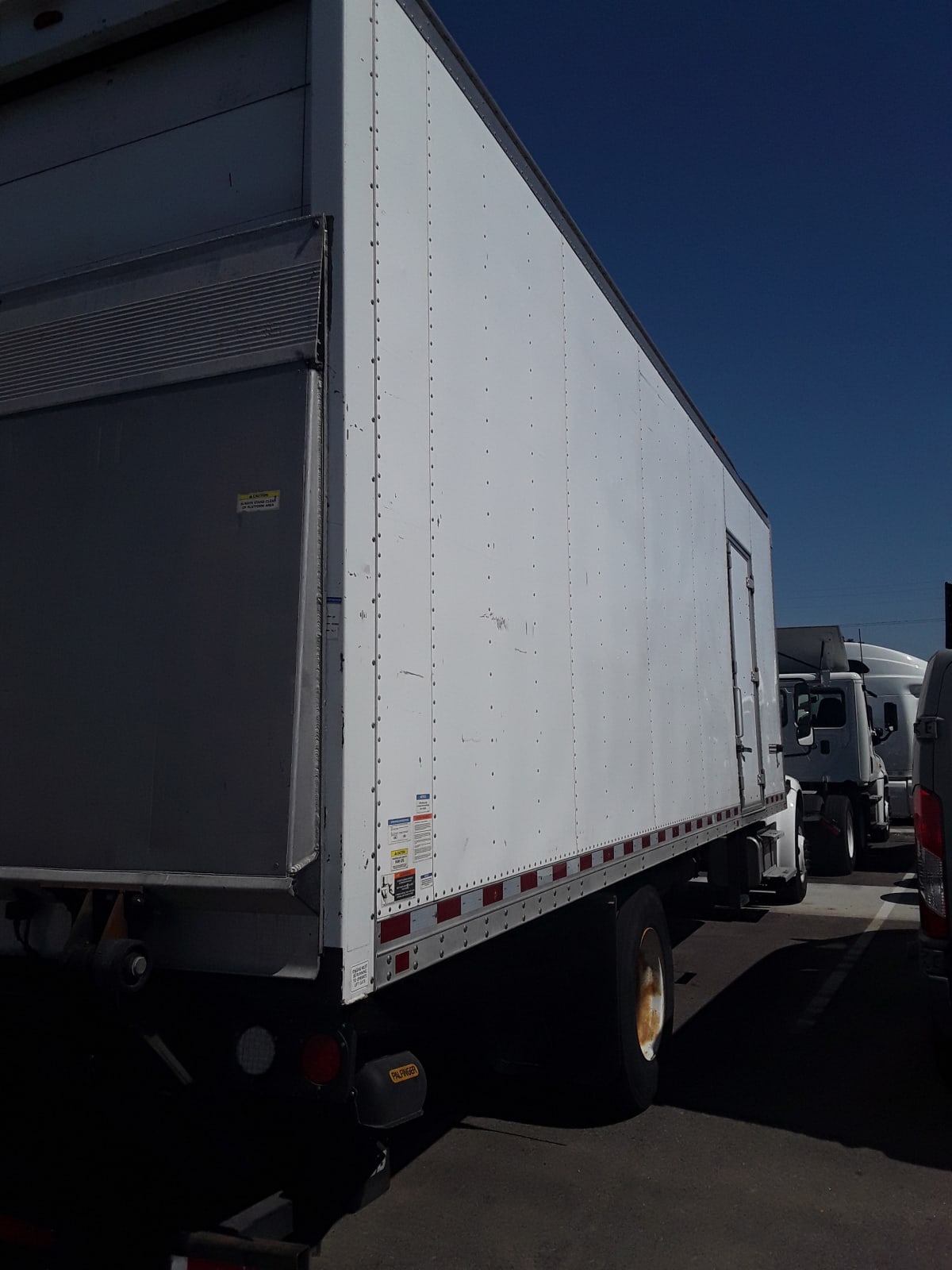 2016 Freightliner/Mercedes M2 106 396927