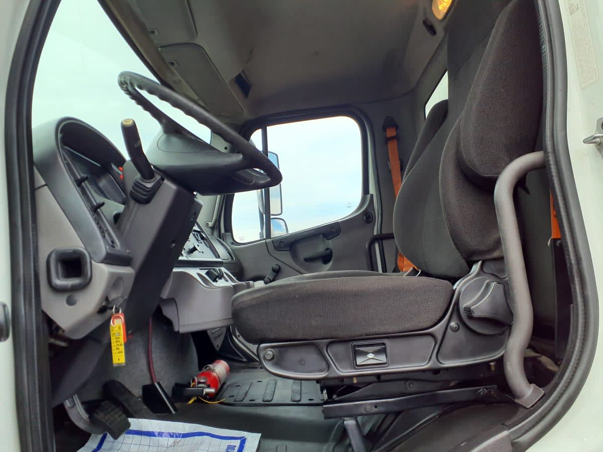 2016 Freightliner/Mercedes M2 106 397085