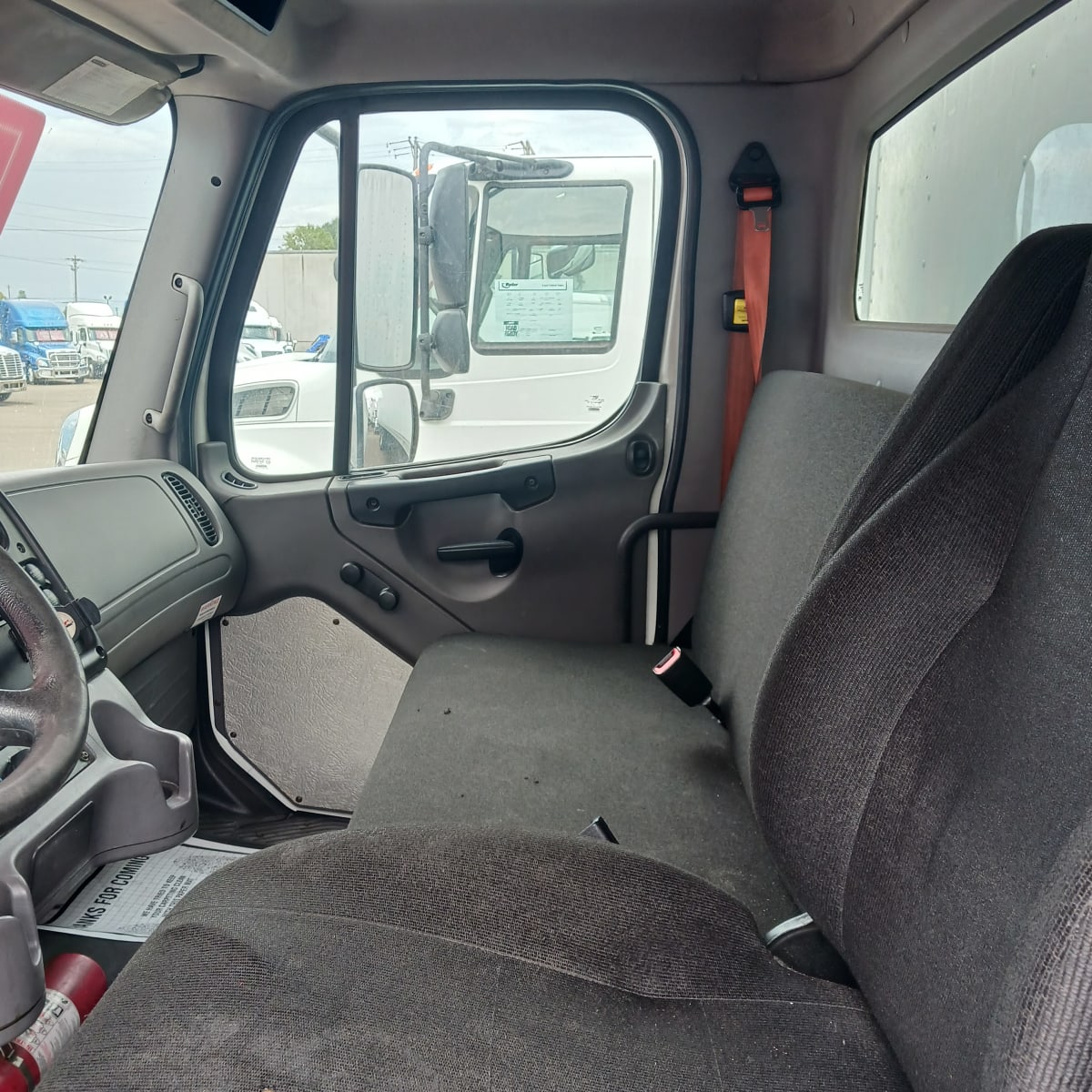 2016 Freightliner/Mercedes M2 106 397086