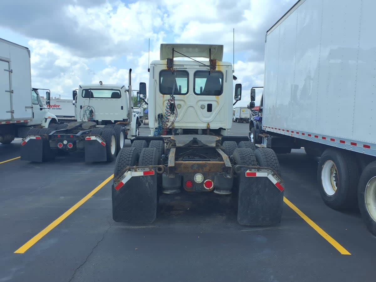 2016 Freightliner - image 5