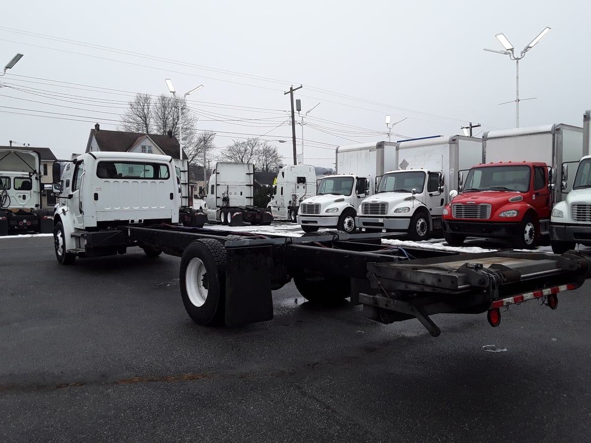 2016 Freightliner/Mercedes M2 106 398020