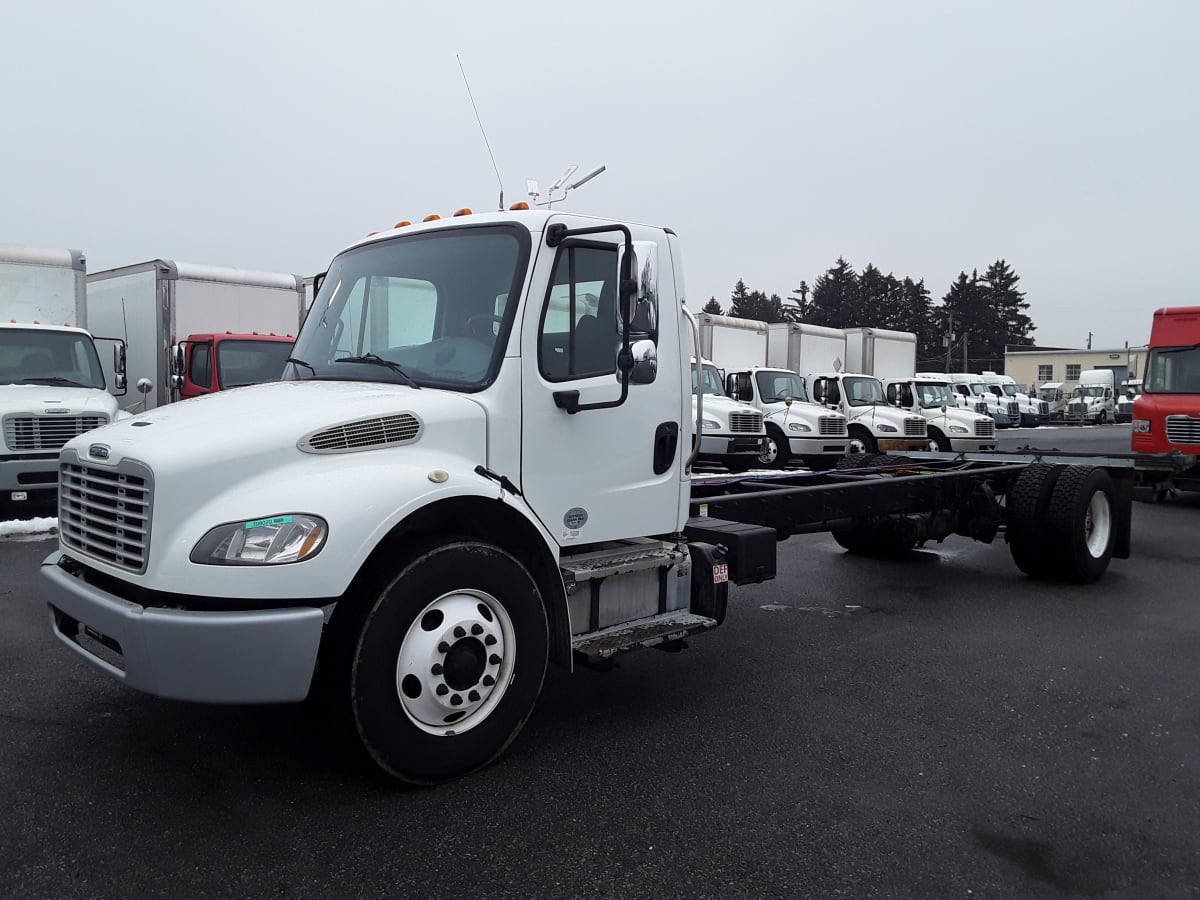 2016 Freightliner/Mercedes M2 106 398020