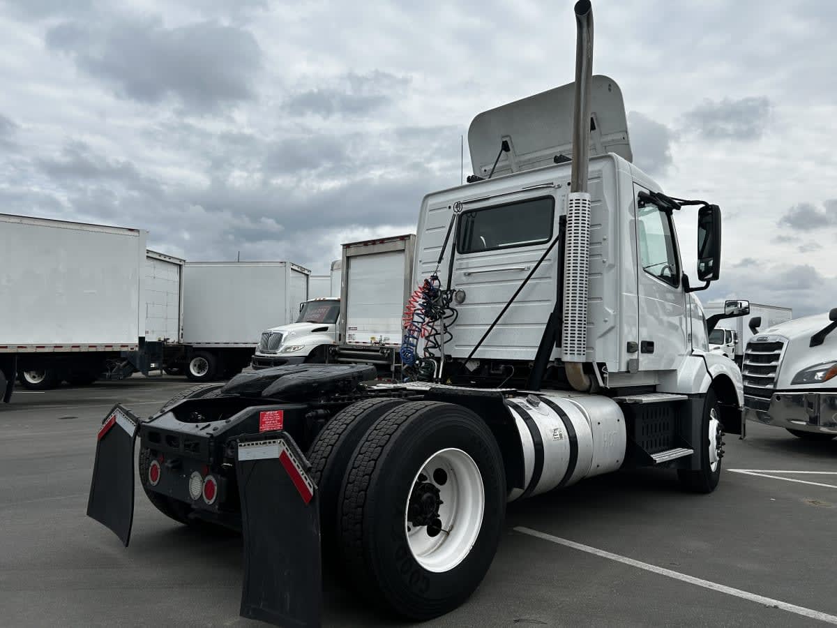2016 Volvo VNL42TRACTOR 399359