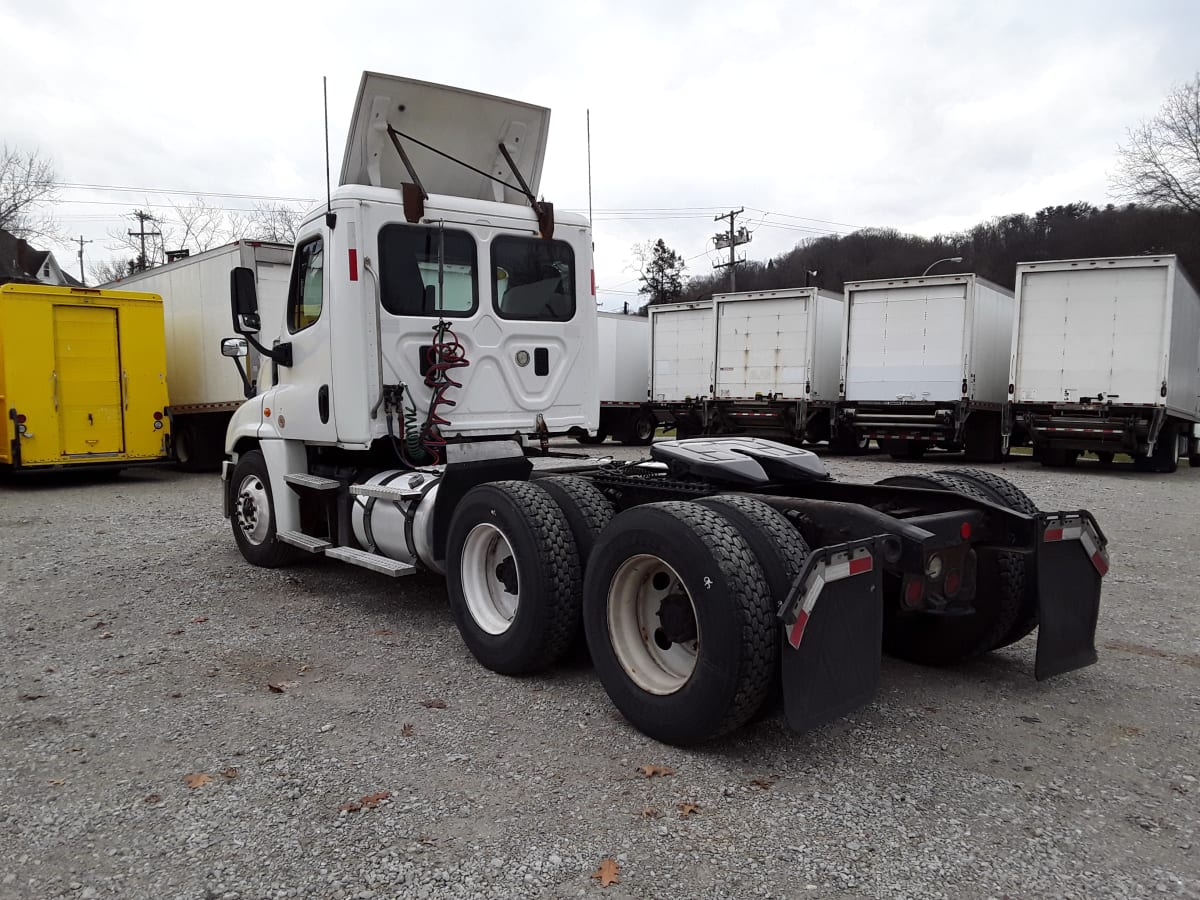 2016 Freightliner/Mercedes FLT8664T 399952