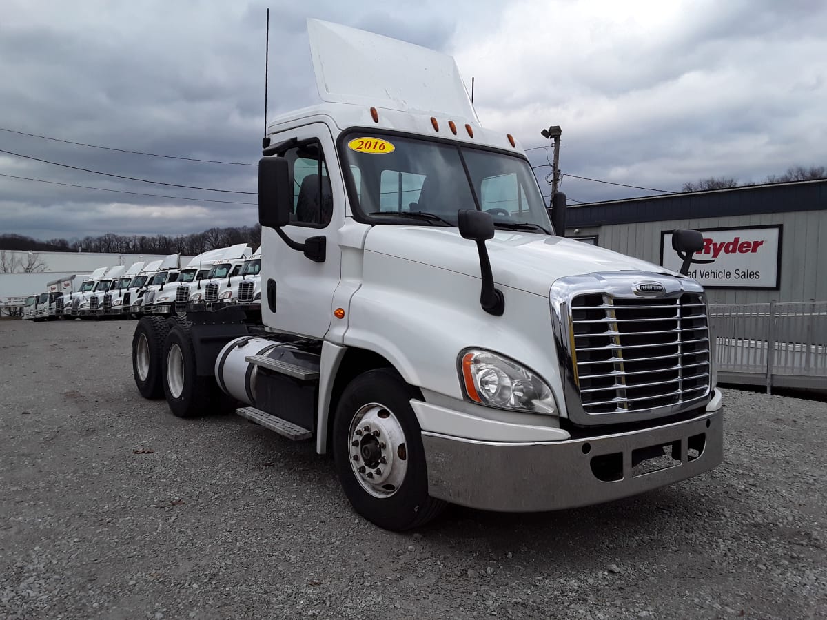 2016 Freightliner/Mercedes FLT8664T 399952