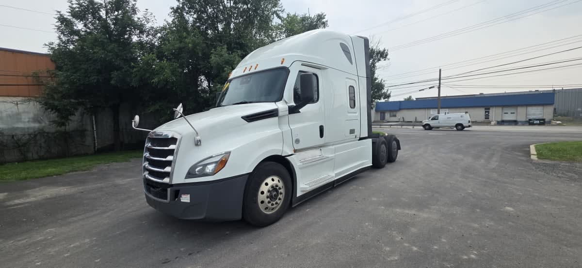2023 Freightliner Cascadia in Bensalem, PA