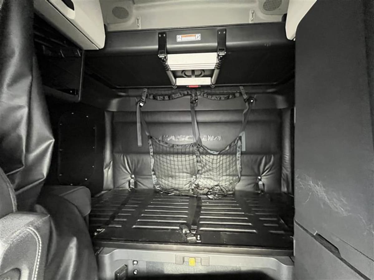 2023 Freightliner - image 8