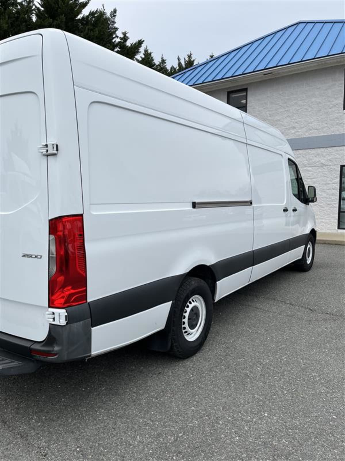 2022 Mercedes-Benz 2500 410745