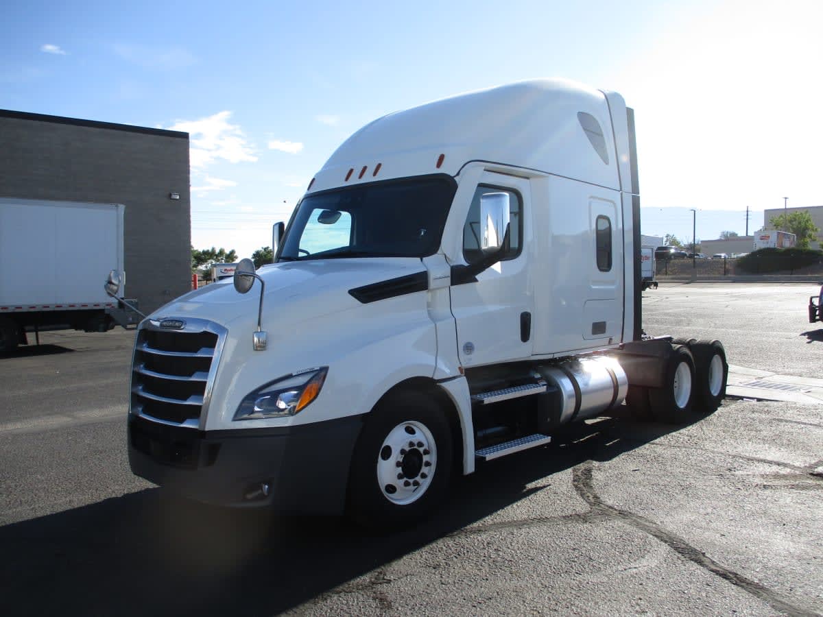 2023 Freightliner Cascadia in Commerce City, CO