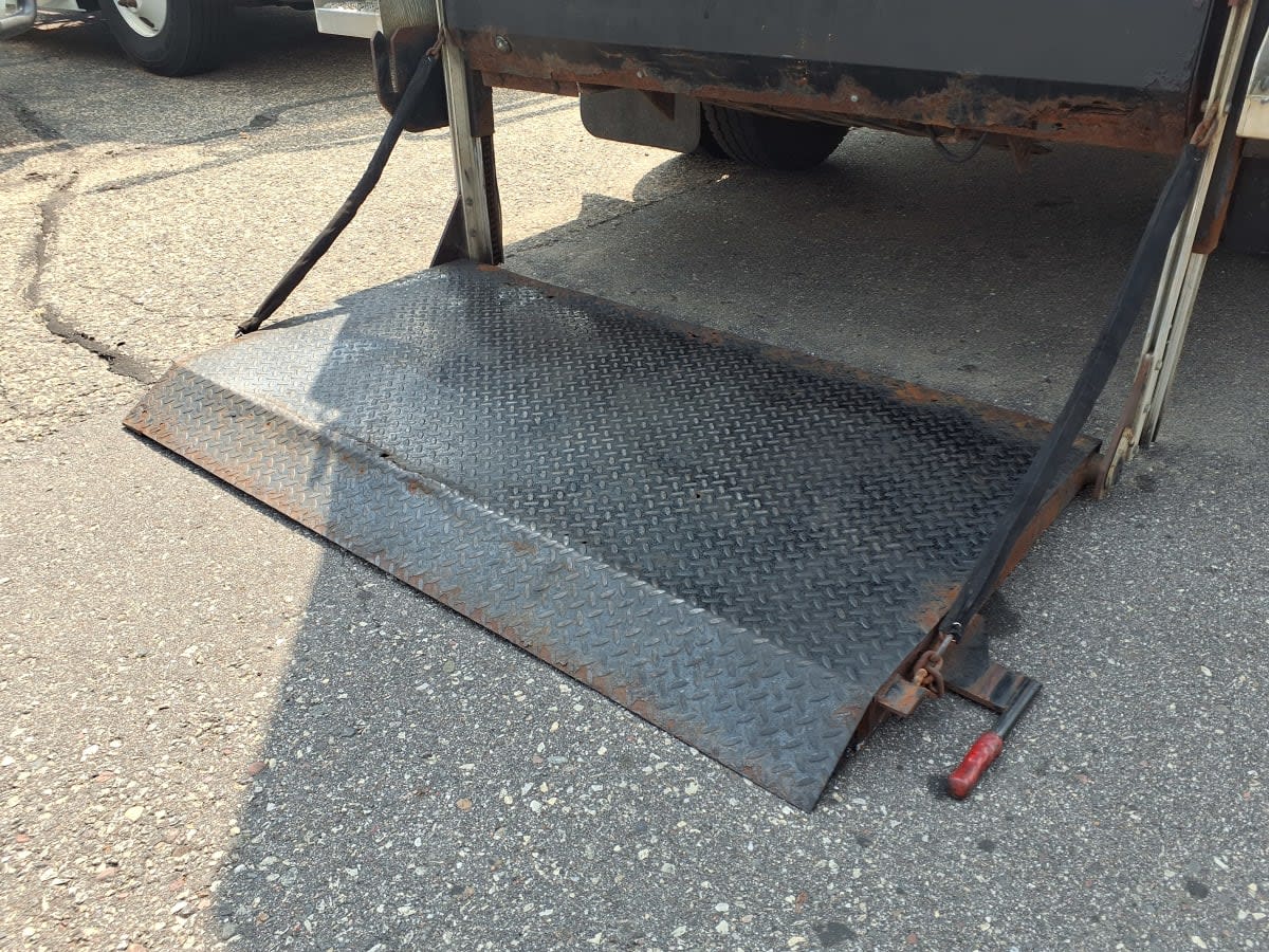 2011 Ford Motor Company F-350 SUPER DUTY 414771