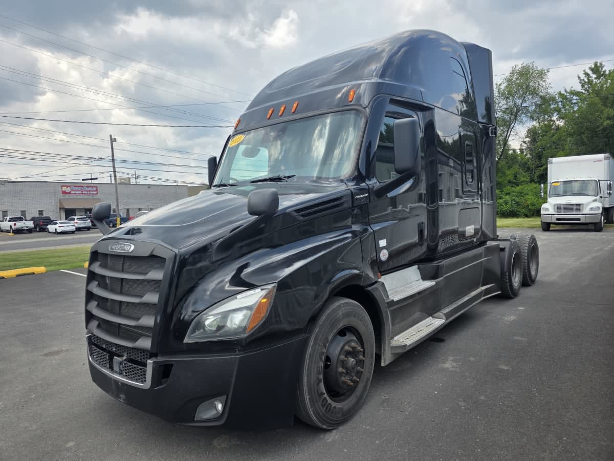 2023 Freightliner Cascadia in Bensalem, PA