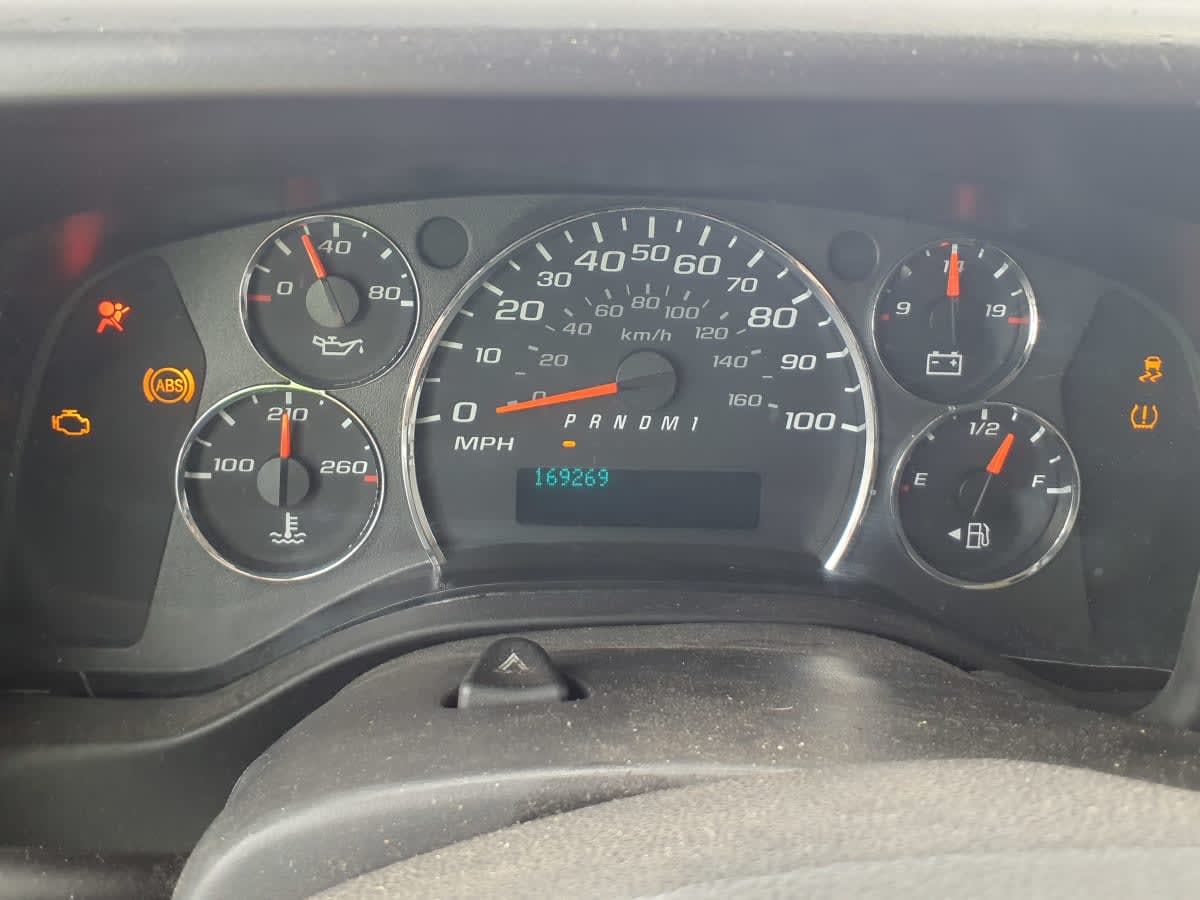 2011 General Motors Corp. TG23705 419511