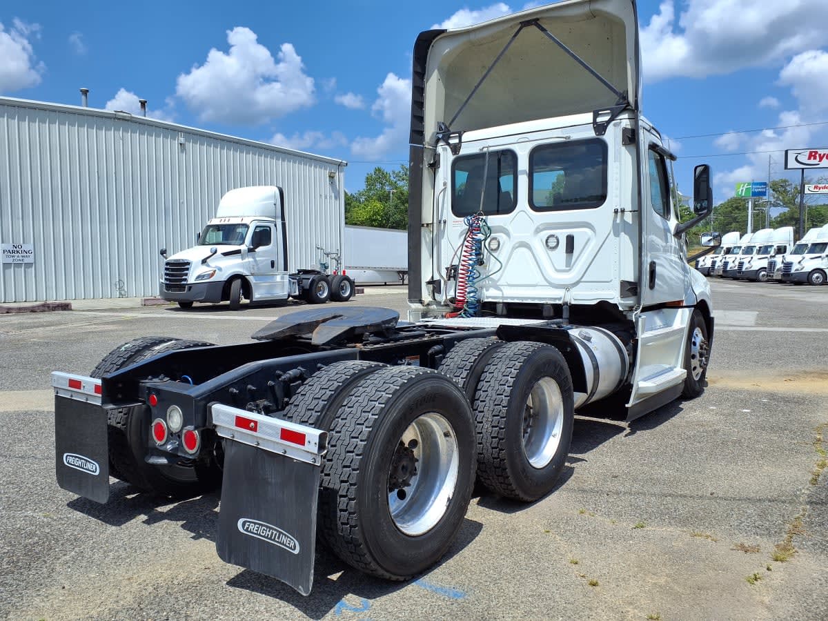 2023 Freightliner/Mercedes NEW CASCADIA PX12664 422654