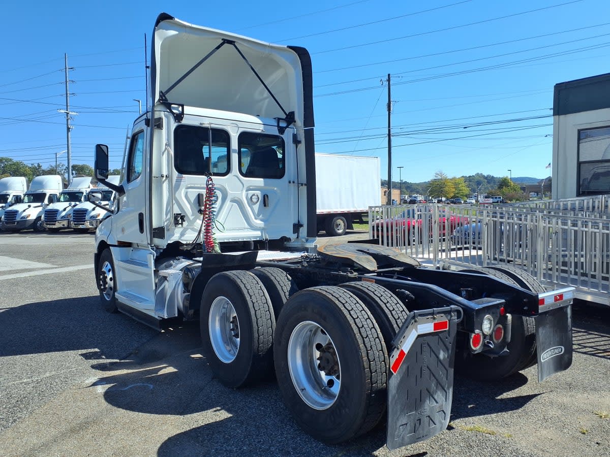 2023 Freightliner/Mercedes NEW CASCADIA PX12664 422656